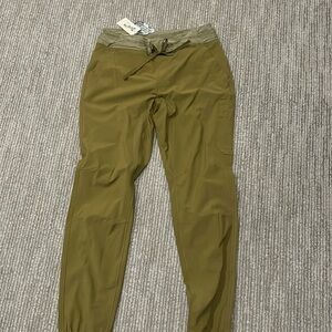 NWT DULUTH PANTS